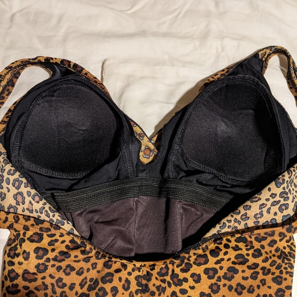 Leopard print one piece swimsuit - Picture 5 of 9